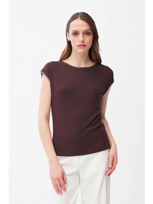 Adl Yakası Nakışlı Bluz Kahve 11546588000