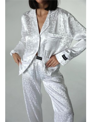Coccolarsi Tigre Affascinante Beyaz Jakarlı Saten Uzun Pijama Takımı