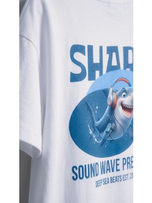 Hoxie Erkek Beyaz Oversize Fit Bisiklet Yaka Shark Sırt Baskılı Pamuklu Tişört