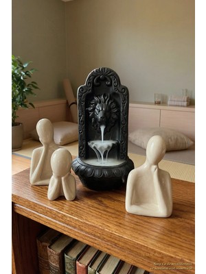 Nura Co Kral'ın Nefesi — Aslan Figürlü Tütsülük +Insan Figürü 3'lü Aile Set Anne Baba Çocuk Biblo