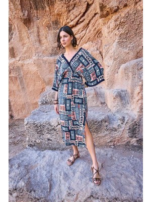 Aria's Closet Arias Closet Etnik Desenli Kısa Kollu Yırtmaçlı Elbise
