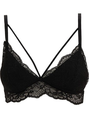 DeFacto Dantelli Triangle Bralet XL Kadın Konforlu Tasarım ve Poliester Kumaş ile Şık Özellikler R6569AZ22SP