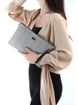 Silver & Polo Silver Polo Siyah Beyaz Suni Deri Kadın Portföy & Clutch Su Geçirmez Tek Bölmeli Tasarım