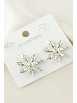 Pileli Store Çiçek Metal Küpe