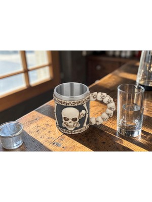 Elifeshop 3D Gotik Kurukafa Iskelet Tasarımlı Kupa Paslanmaz Çelik Iç Hazneli Kulplu Dekoratif Bardak 400 Ml.