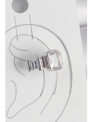 Toyigoo Mey Ithalat® Pirinç Gümüş Renk Kare Zirkon Taşlı Kadın Kıkırdak Model Küpe TYGRSYT9573