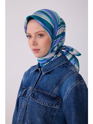 Belli Geometrik Desen Ipek Twill Eşarp  - 2026 Ilkbahar-Yaz (T)   4311-02