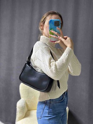 Nues Kadın Deri Baget Kol Çantası