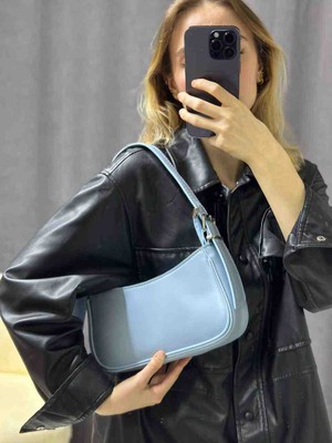 Nues Kadın Deri Baget Kol Çantası