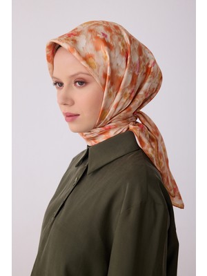 Belli Çiçek Desen Ipek Twill Eşarp  - 2026 Ilkbahar-Yaz (T)  4319-02