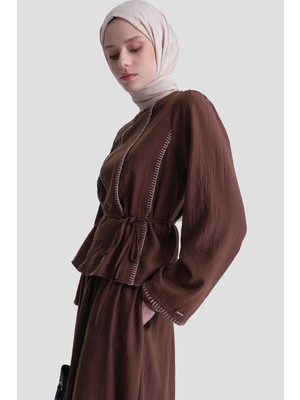 Armine Dikiş Detaylı Takım Kahverengi