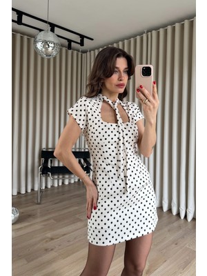 Sue Store Ekru Puantiyeli Yakası Bağlamalı Astarlı Mini Elbise