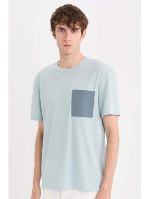 Defacto Regular Fit Bisiklet Yaka Cepli Kısa Kollu Tişört