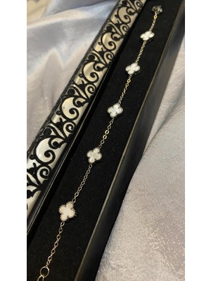 Gamzeli Renklerim Yonca Beyaz Sedefli Gümüş Renk Çelik Bileklik