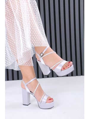 Sefayol Maika Gümüş Saten Taşlı Platform Topuklu Kadın Ayakkabı