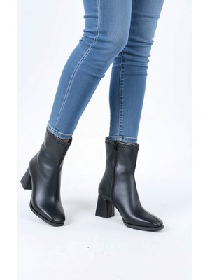 Sefayol Jineen Siyah Fermuarlı Topuklu Kadın Bot