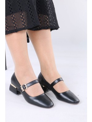 Sefayol Larow Siyah Mat Deri Tokalı Topuklu Kadın Ayakkabı