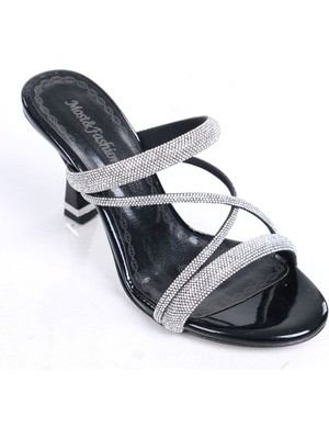 Sefayol Galvin Siyah Taşlı Topuklu Kadın Terlik