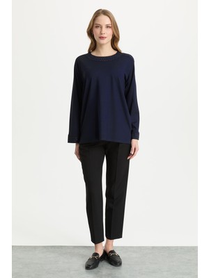 Mutlu Ertan Kadın Omzu Baklava Taşlı Uzun Kol Bluz Lacivert 30464