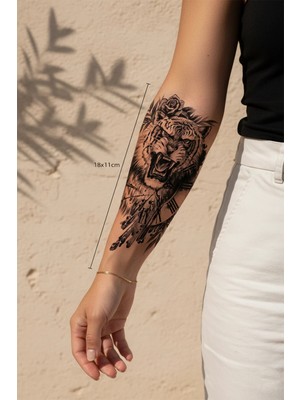 Dövme Kutusu Kükreyen Kaplan, Estetik Gül ve Roma Rakamlı Sanatsal Tattoo - Yarı Kalıcı / 1 Ay Kalıcı