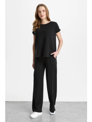 Mutlu Ertan Kadın Basic Sıfır Yaka Bluz Siyah 30467