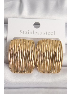 Krm Pirinç Gold Renk Işlemeli Kare Plaka Model Kadın Küpe Krm