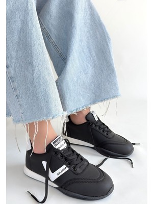 Jowen Siyah Cilt Beyaz Detaylı Bağcıklı Kadın Spor Ayakkabı Erbilden