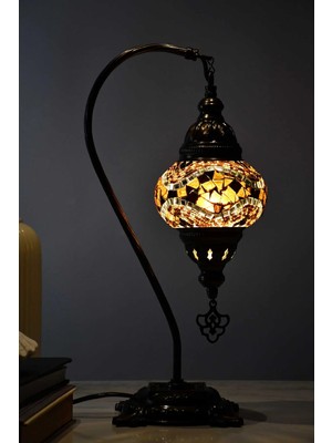 Deveboynu El Yapımı Mozaik Masa Lambası – Pirinç Gövde, E14 Duy, 42 cm Dekoratif Abajur