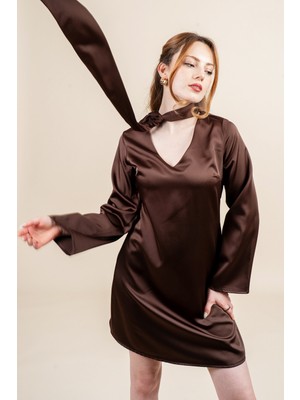 MissVina Saten Fular Detaylı Uzun Kollu Elbise 50360