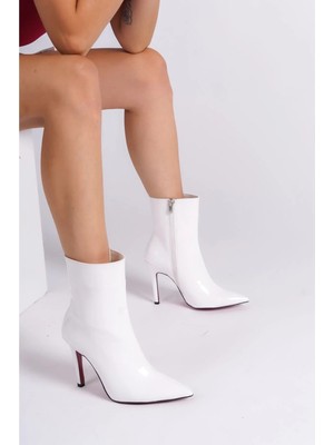 Ayakkabı Ateşi Beyaz Rugan Stiletto Ince Topuklu Kadın Bot Togi