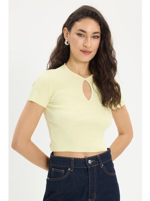Tudors Kadın Slim Fit Dar Kesim %100 Pamuk Kısa Kollu Bisiklet Yaka Yeşil Crop