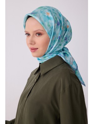 Belli Çiçek Desen Ipek Twill Eşarp  - 2026 Ilkbahar-Yaz (T)  4319-52
