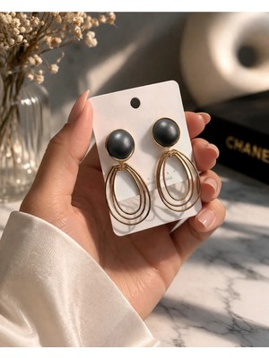 Bymiel Gold Üç Halkalı Retro Küpe – Şık & Modern Tasarım