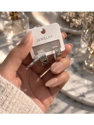 Bymiel Kabartmalı Çizgi Desenli Halka Küpe