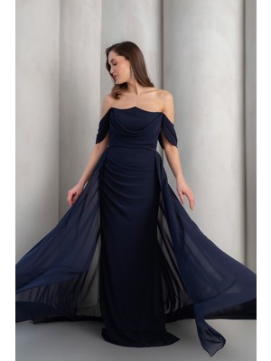 Lafaba Kadın Lacivert Kayık Yaka Kuyruklu Uzun Şifon Abiye Elbise