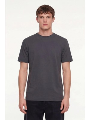 Sabri Özel Erkek Füme Normal Kesim Regular Fit %100 Pamuk Dokuma Bisiklet Yaka Basic T-Shirt
