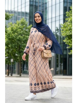 Desenli Kuşaklı Viskon Tesettür Elbise 2203-01 Vizon