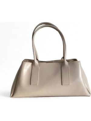 Mabel Suni Deri Kadın Omuz Çantası Iç Astarlı Fermuarlı Üç Gözlü – Şık & Kullanışlı(30×17×12 cm )