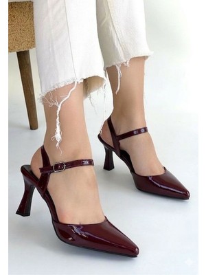 Alfaze Bordo Rugan Sivri Burun Kemerli Topuklu Ayakkabı Topuk Boyu 7,5 cm