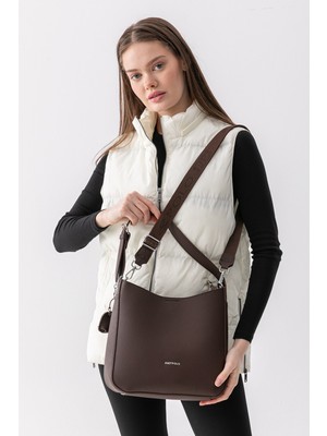 Just Polo Mila Charmlı Büyük Boy Yumuşak Deri Görünümlü Geniş Hacimli Acı Kahve Kadın Kol Çantası PBU3207