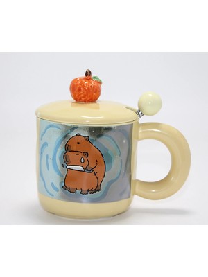 MiraLive Capybara Desenli Kapaklı Kaşıklı Porselen Kupa Bardak