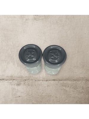 SÜS 2 Adet Cam Tuzluk Plastik Kapaklı (Kutuludur) 75 cc