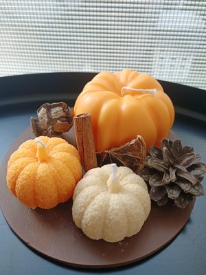 SÜS Özel Tasarım 3'lü Iki Farklı Boy Balkabağı Seti, Kuru Aksesuarlar ve Sunum Tabağıyla Birlikte