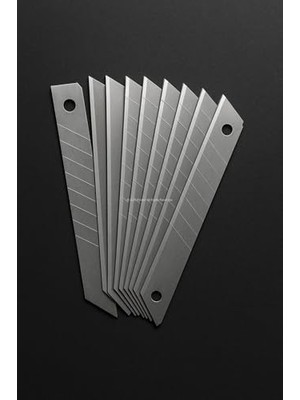SÜS Bıçağı Yedeği, 18 mm x 0,5 Mm, Karbon Çelik, Ultra Keskin, Dayanıklı Uç, 7 Kırımlı, Endüstriyel Kesici Bıçak, Yedek Parça, Ince Detay Kesim (Kutulu, Adet, 100)