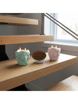 Miawiki Masanızdaki Sanat Eseri, Kişiselleştirilebilir Isim ve Not Yazılı Size Özel Dekoratif Mum Seti