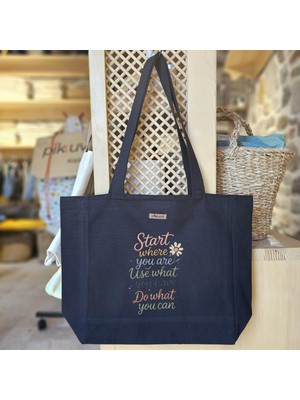 Bumudur Aksesuar Pastel Pembe Mavi Çiçekli Logo El Yazısı Stili Baskılı Siyah Kanvas Bez Çanta Sap Gri̇ Beyaz Kareli̇ Astarlı Cırt Cırtlı Suluk Tutuculu - Büyük