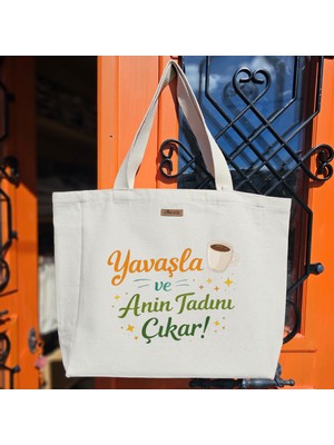 Bumudur Aksesuar Turuncu Yeşil Kahve Fincanı Logo Yavaş Yaşam Teması Modern El Yazısı Baskılı Naturel Kanvas Bez Çanta Sap Beyaz Cırt Cırtlı Suluk Tutuculu - Büyük