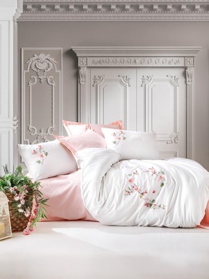 Colezium 3D Nakışlı Çift Kişilik Saten Nev Takımı Luna Pudra