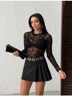 Transparan Dantel Detaylı Uzun Kollu Bluz