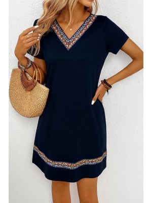 Arben Boutique Kadın Kısa Kollu V Yakalı Etnik Desen Şerit Detaylı Viskon Elbise